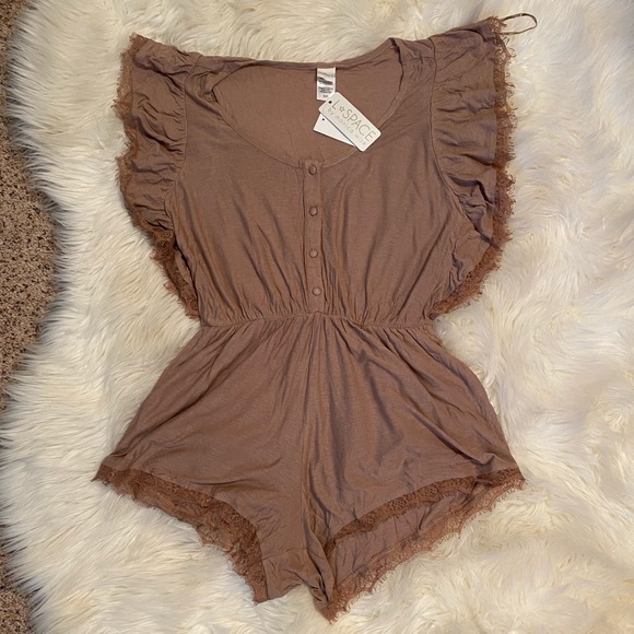 L Space Beige Romper - Picture 2 of 5